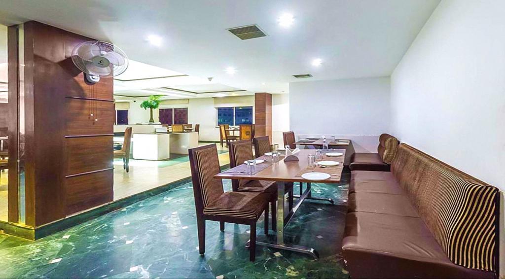 Hotel Central Park Ongole Dış mekan fotoğraf