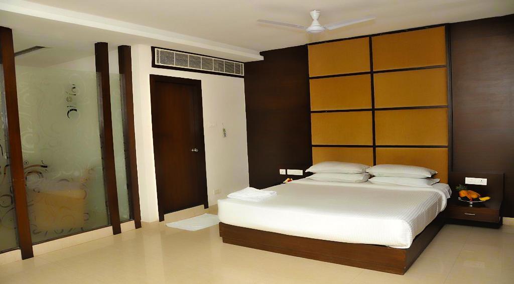 Hotel Central Park Ongole Dış mekan fotoğraf
