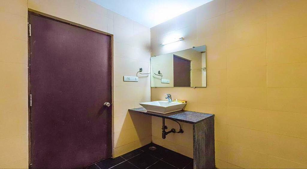 Hotel Central Park Ongole Dış mekan fotoğraf