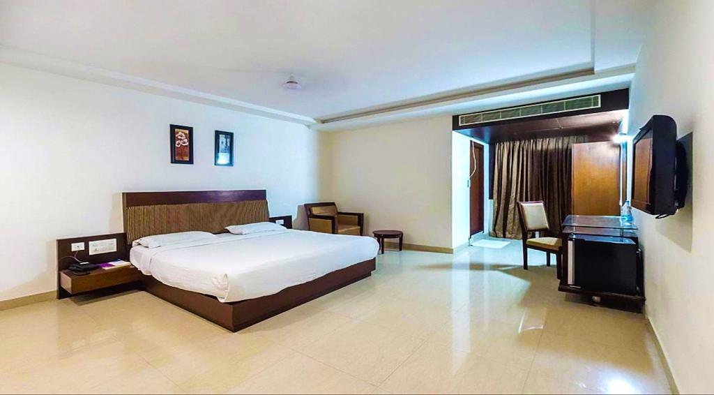 Hotel Central Park Ongole Dış mekan fotoğraf