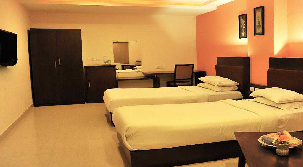 Hotel Central Park Ongole Dış mekan fotoğraf